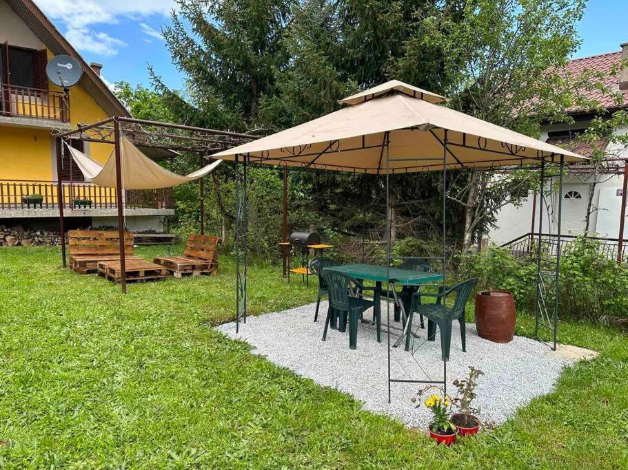 Cosy Mountain Villa In Nizepole Bituli Exterior foto